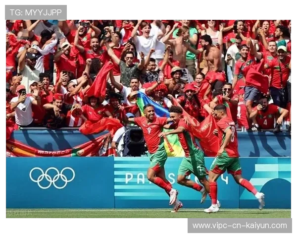 美国男足在巴黎奥运会上展现出强大的团队协作能力,美国男足 奥运